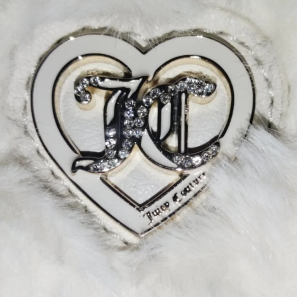 Juicy Couture Fuzzy Angel Get Cozy Heart Zip Around Wristlet Gold tone hardware - Picture 4 of 4